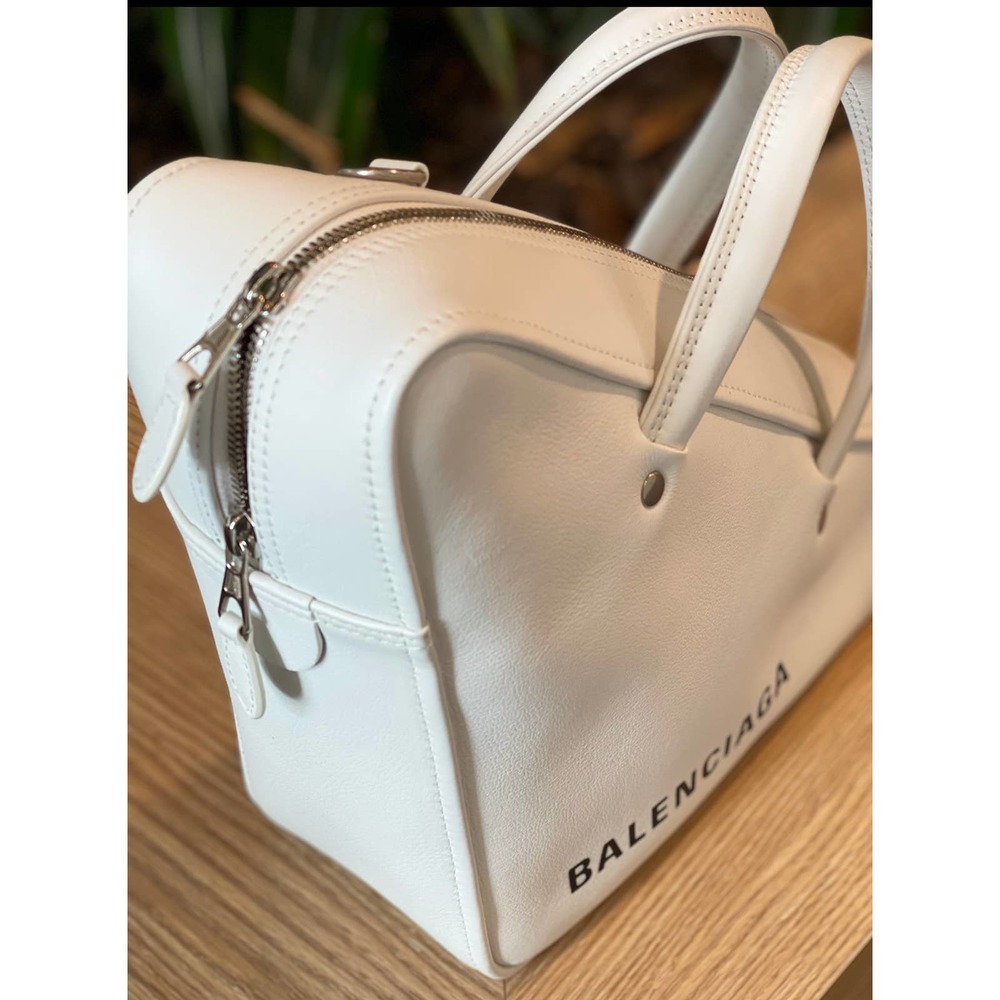 💛SOLD🖤 Balenciaga Triangle Duffle Leather Shoulder Bag S - Picture 2 of 13